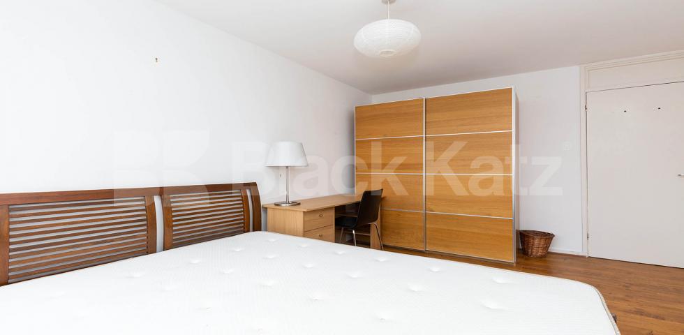 Spacious three double bedroom property  Blundell Street, Caldenonian Road